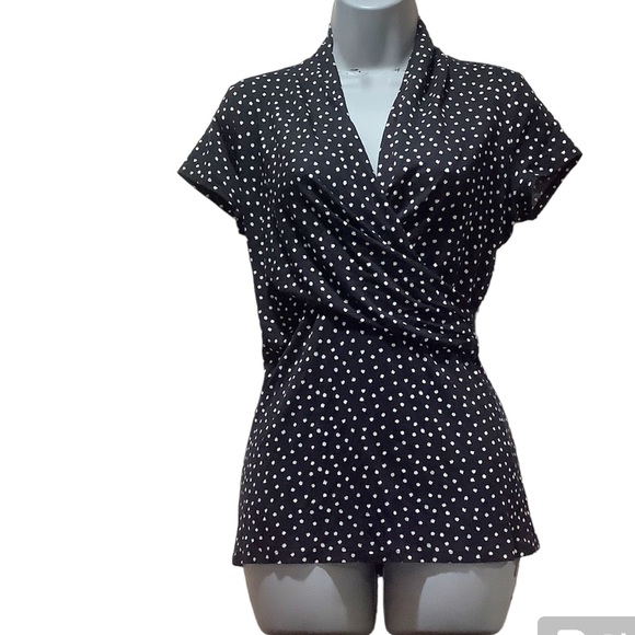 Ann Taylor Tops - 🎉2x Host Pick🎉 Ann Taylor black & white soft knit top. Sz. S. Great condition